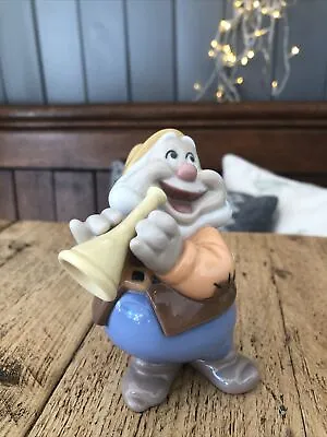 Nao By Lladro Disney Porcelain Figurine Happy • £58