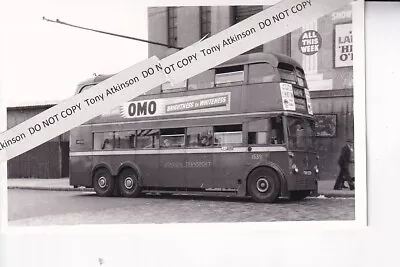 London Transport - M1 Type Trolley Bus - No. 1539 - Route 669 - Photo  # B13376 • £1