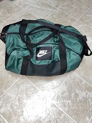 $30 • Buy Vintage 90s Nike Duffle Gym Bag Green