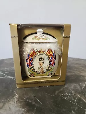 Ringtons Wade QEII Golden Jubilee 1952-2002 Commemorative Tea Caddy - BNIB • £19.99