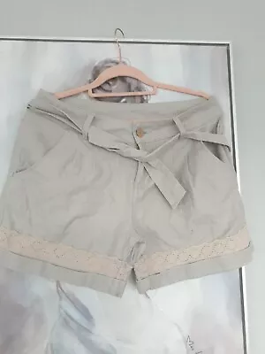Size 12 Mantaray Womans Shorts Good Condition 55% Linen  • £5