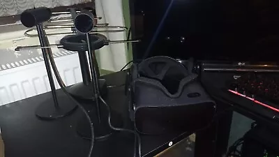 Meta Oculus Rift CV1 PC VR Headset With 2 Controllers And 2 Sensors • £150