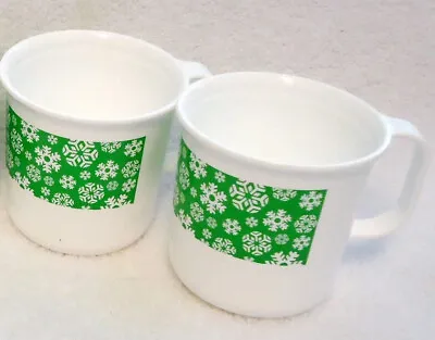 Tupperware Set Of 2  Snowflake Mugs Coffee Cups - White With Green Snowflakes • $19.95