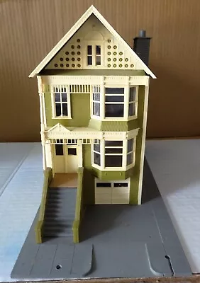 IHC 300-5 O Scale Victorian Row House Building Assembled Needs Work • $14.95