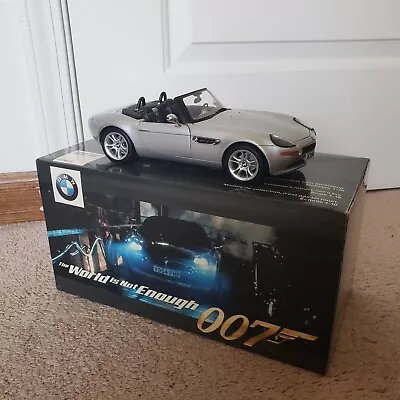 Genuine BMW Z8 007 JAMES BOND EDITION 1/18 DIECAST W/BOX WORLD IS NOT ENOUGH • $99