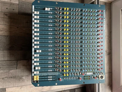 £550 • Buy Allen & Heath MixWizard 16-Input Mixer With Dual Digital Effects - WZ3 16:2