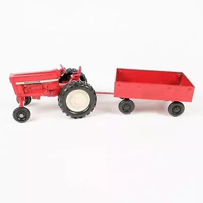 ERTL Red International Harvester Tractor & Hay Wagon 74-7650 Diecast USA • $25.99