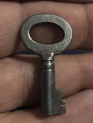 Vintage Eagle Lock Steamer Trunk Key # Y • $12.95