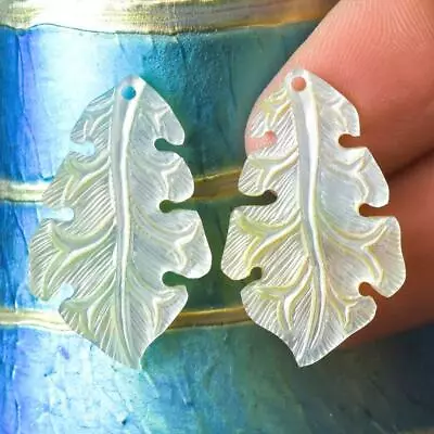 White Mother-of-Pearl Shell Carving Oak Tree Leaf Earring Pair Handmade 1.96 G • $24