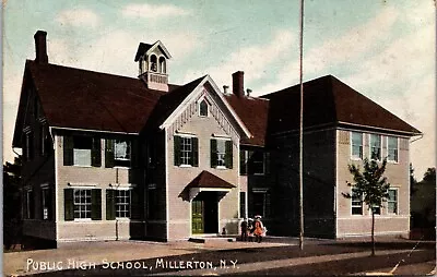 Postcard~Millerton New York~Public High School~Students~Posted 1909~Litho-Chrome • $4.99