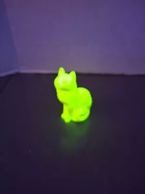 VINTAGE Mosser Cat Figurine Uranium Glass Glows With Black Light 3  Tall • $79.95