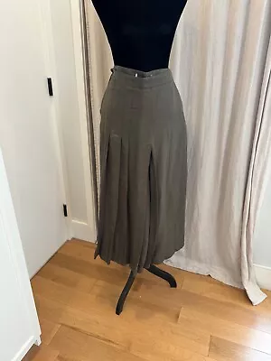 Zara Dark Green Culottes Pants • $14.99