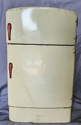 VINTAGE ANTIQUE 1950's CHILD'S PLAY TOY REFRIGERATOR BY WOLVERINE • $59