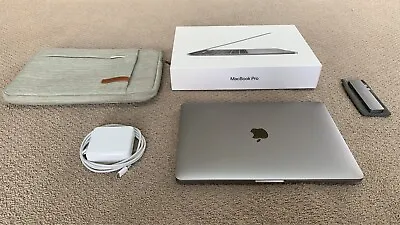 NICE 2020 Macbook Pro I5 8GB RAM 256GB Storage - Original Box - ANKER 7 In 2 • $915