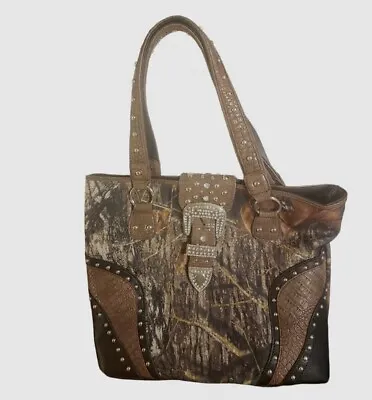 Mossy Oak Camoflauge Purse Zippers Snap Pockets Double Handle Studded Tote Bag • $52.07