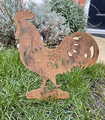 Metal Chicken Garden Ornament • £9.99