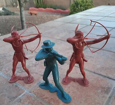 Vintage 1965 Marx Toys 5  Indians And Calvary Figures • $17.50