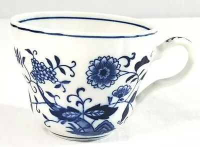 Vienna Woods Fine China Tea Cup Japan Blue Onion Seymour Mann Blue And White.  • $11.29