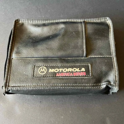 $39.99 • Buy VINTAGE MOTOROLA AMERICA SERIES Mobile Car PHONE IN CASE - UNTESTED