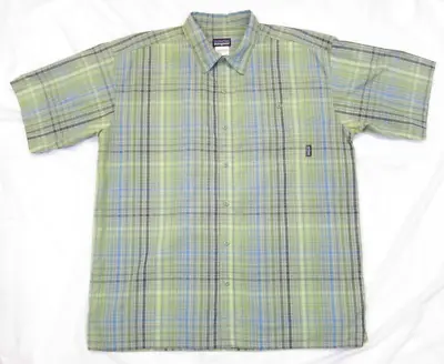 Patagonia Men's Polyester Blend Button Up Plaid Short Sleeve Shirt Size L (A185) • $20.77
