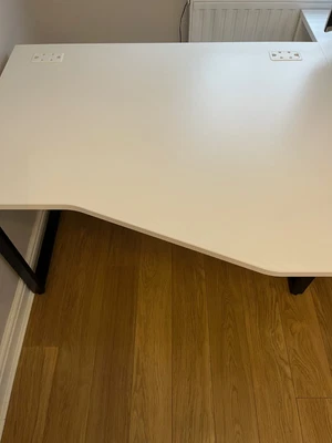 £20 • Buy White Office Left Hand Wave Shaped Desk
