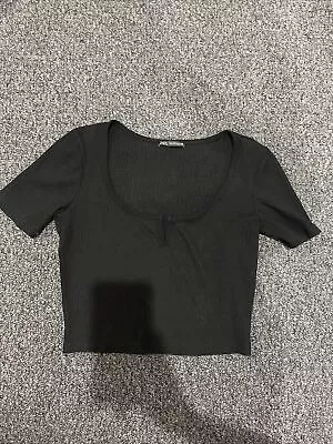 $8 • Buy Zara Black Crop Top Size S
