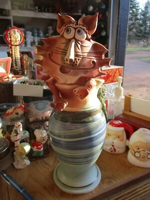 $29.99 • Buy Vintage Handmade Pottery Vase With Wild Cat On Top Art Pottery Blues 13  Unique