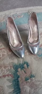 Marks And Spencer High Heel Shoes Size5 • £0.99