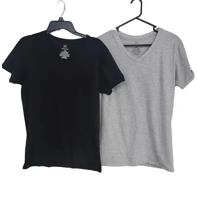 Men's George V Neck Short Sleeve T Shirt Bundle - Medium (38-40) • $12.99