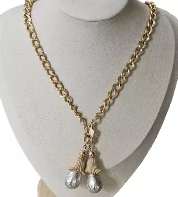 Vintage Sarah Coventry Gold Tone Pendant Baroque Pearl Necklace • $15.50