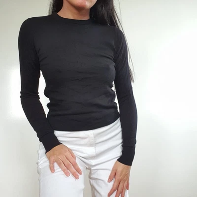 $15 • Buy Uniqlo Black Merino Wool Knit XS