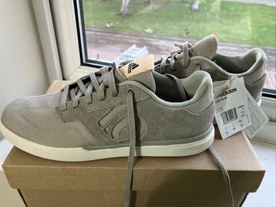 £30 • Buy Adidas SLEUTH W
