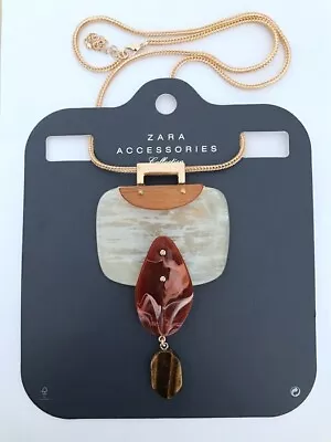 $10.99 • Buy Zara Gold Tone Resin Pendant 32 -34  Necklace