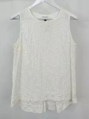 CABI Women Size M White Gemma Eyelet Top • $24.99