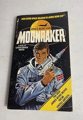 1979 VINTAGE JAMES BOND MOONRAKER Christopher Wood Paperback First Jove Edition • $8.99