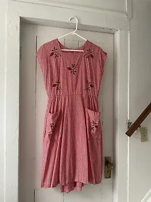 Vintage Apron Smock M/L Floral Embroidered Red Gingham Swirl Granny Cottage Core • $22