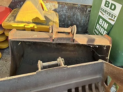 Used Excavator Buckets And Quick Hitch • $1500