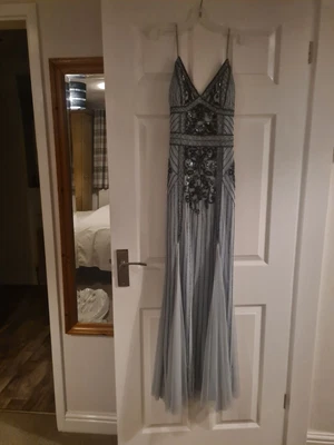 £24.99 • Buy David's Bridal Fitted Sequin Slip Prom Dress With V Neckline Floor Length