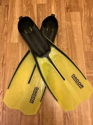 Dacor Pirate Diving Fins - Flippers - Neon Green - Size 9.5-10.5 (44-45) - Italy • $29.99