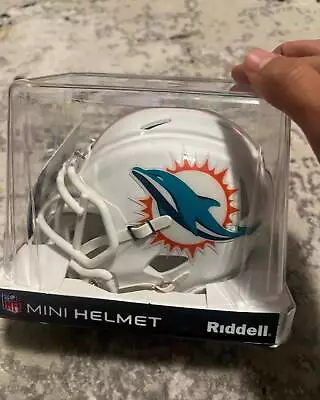 Autographed Riddell Tyreek Hill Mini Helmet Miami Dolphins • $137.40