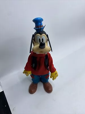 Vintage Walt Disney's Goofy Figure By R. Dakin & Company 9”. Great Shape!  • $19.99