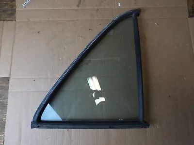 1977 - 1985 Mercedes W123 Rear Right Passenger Side Door Vent Window Glass 300D • $25