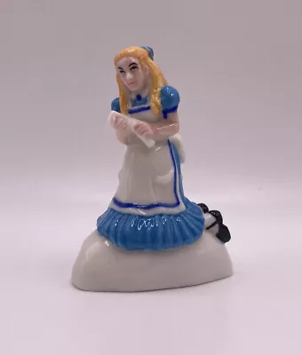 Wade Figurine Alice In Wonderland Collector’s Club • $15.29