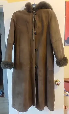 Ladies Vintage Sheepskin Coat. Hooded. Brown.  Size 14/16 • £79