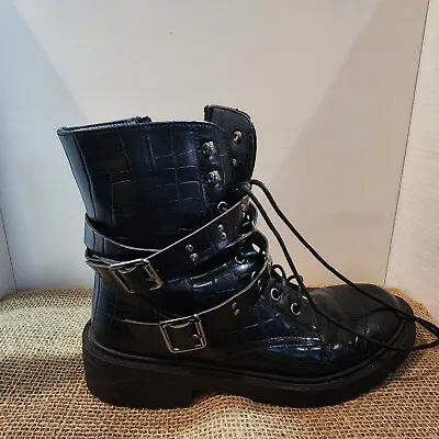 Madden Girl Hayley Combat Style Boots Sz 8.5M Blk • $30