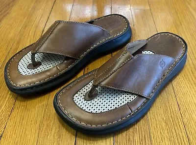 Mens Born Sandal Slip On Thongs Flip Flops Flat Heel Brown Leather Size 9 • $39.95