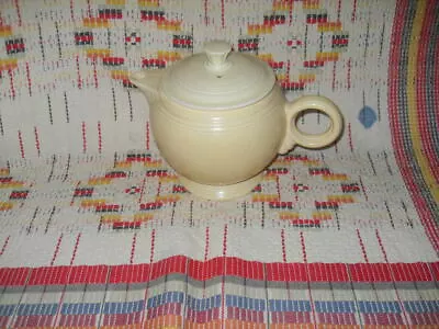 VINTAGE  IVORY FIESTA  LARGE TEA POT & LID        -  FIESTAWARE -       B29 • $155