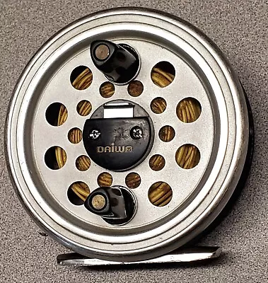 Vintage Daiwa 732 Fly Fishing Reel With Line • $23.99