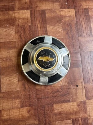 $0.99 • Buy 73-87 Squarebody Chevy Truck Dog Dish Hubcap 10.5  For C10 1/2 Ton C20 Cheyenne