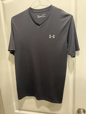 Under Armour Men's Athletic Loose HeatGear Shirt - Black V Neck Medium • $16